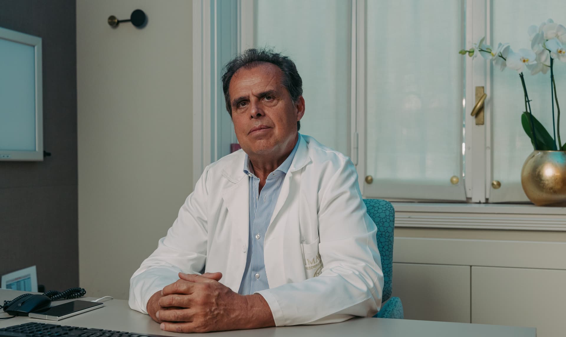 Paupières Tombantes : Chirurgie et Conseils Utiles