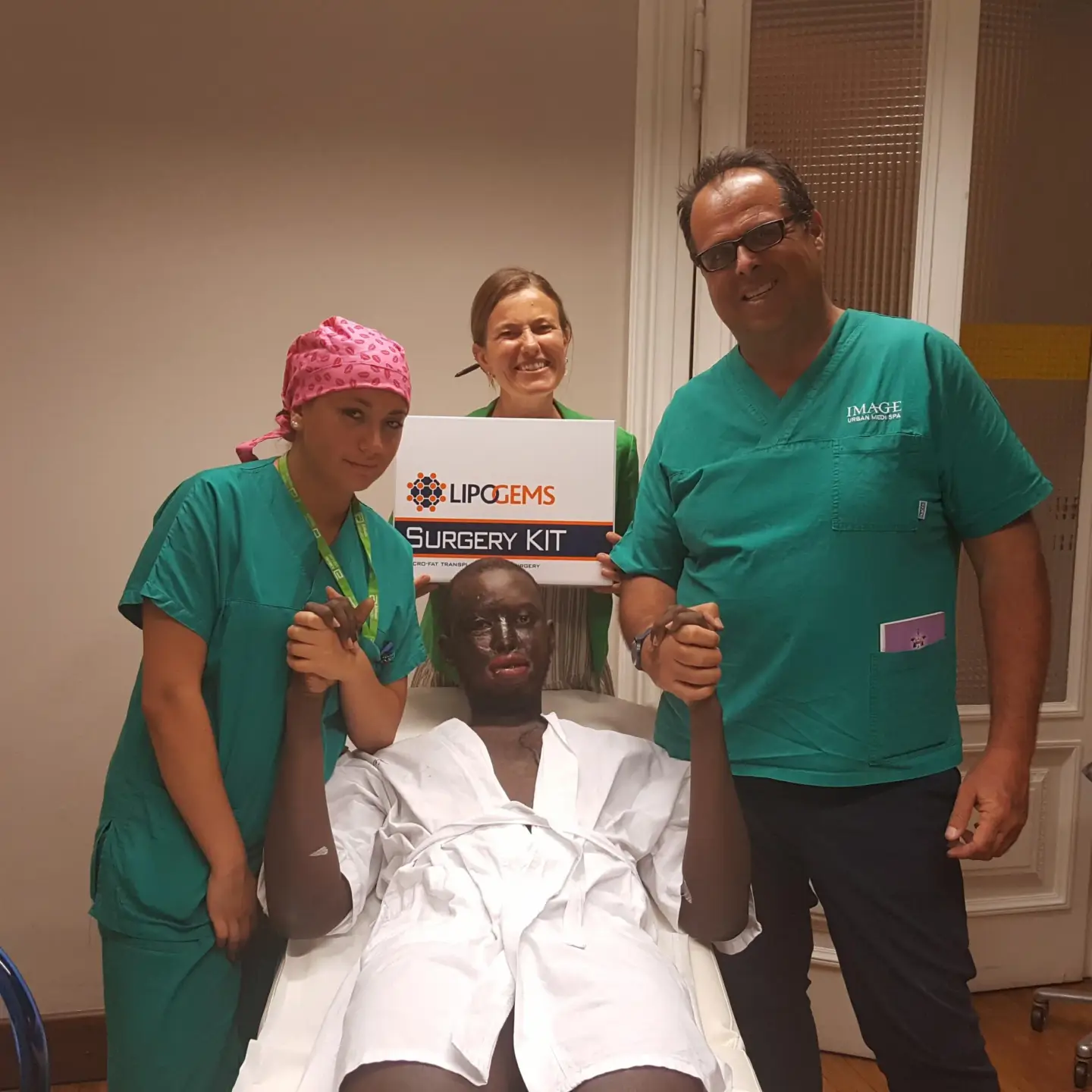 Victimes de brûlures à l'acide : le Prof. Tremolada s'exprime aux médias